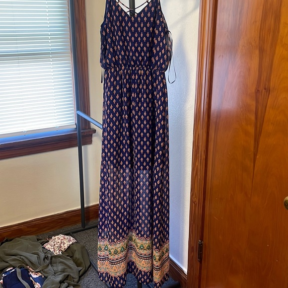 Dress - Picture 1 of 1